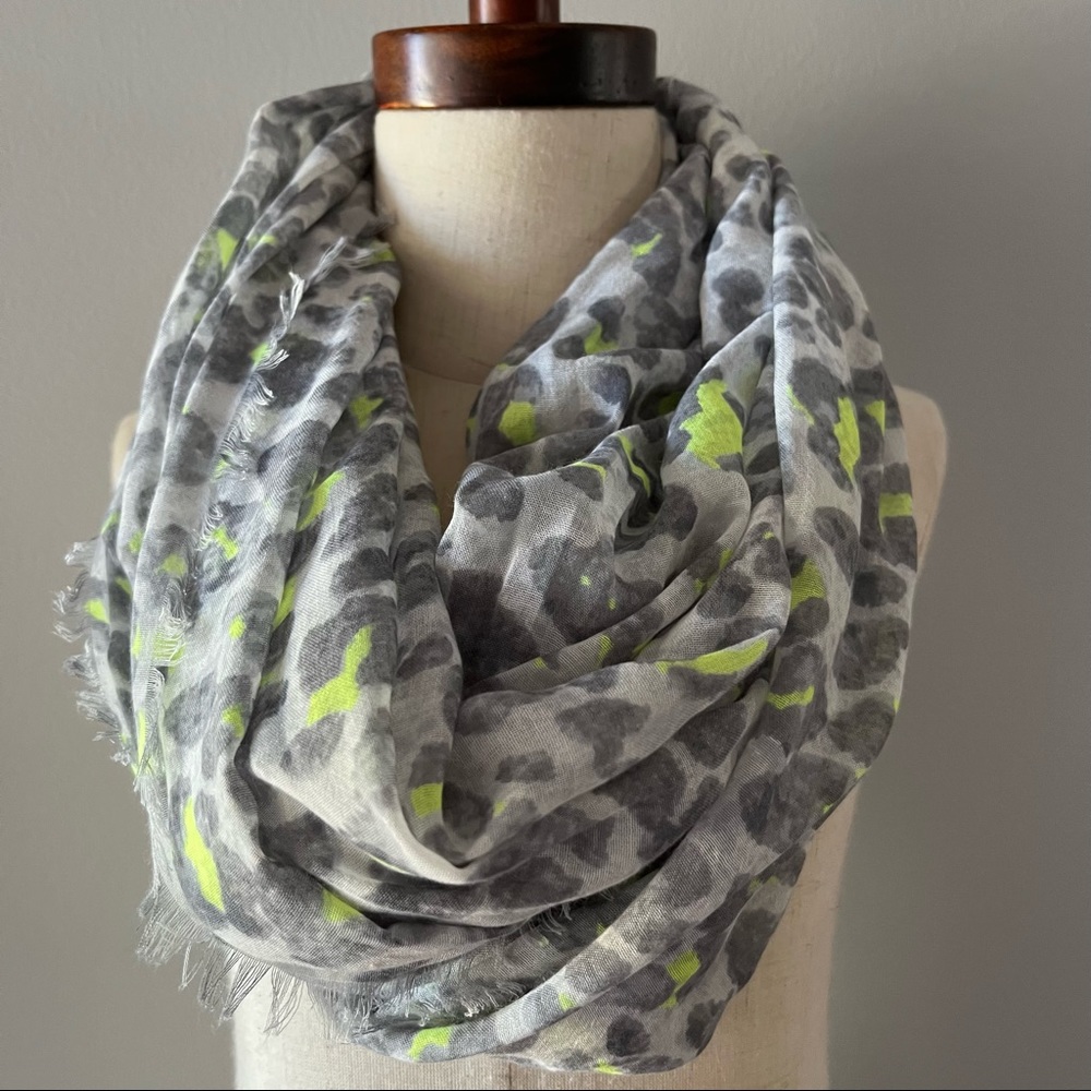 American Eagle Outfitters AEO Cheetah Print Infinity Scarf